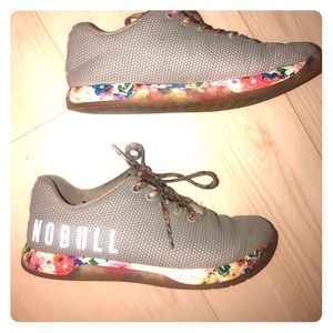 NoBull project gray daisy trainers size 6.5